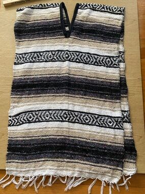 Mexican BOHO BEACH Vacation HIPPY Poncho Top with Fringe made in Mexico 🇲🇽